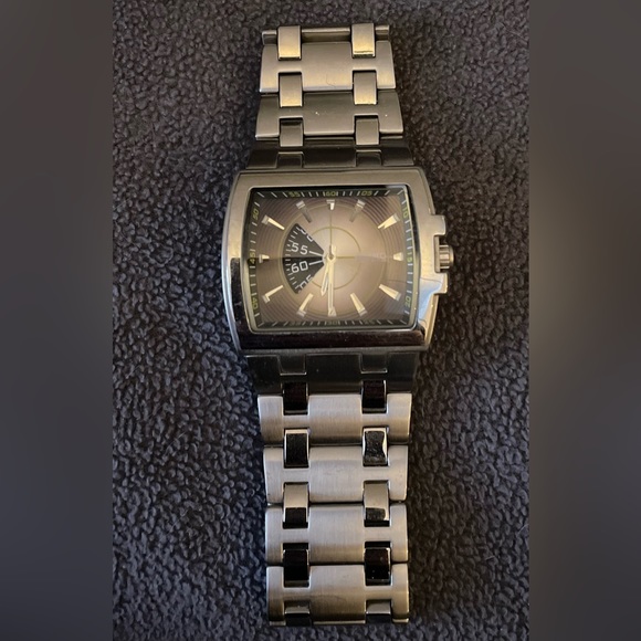 Buffalo Men’s Stainless Steel Watch Chainlink - Picture 2 of 4